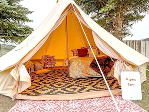 Room - Boho Bell Tent Glamping in Swan Valley, Idaho near Jackson Hole (Irwin)
