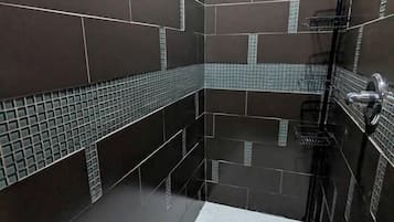 Towels, soap, shampoo, toilet paper