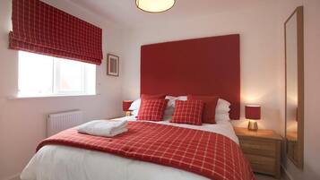 3 bedrooms, iron/ironing board, Internet, bed sheets
