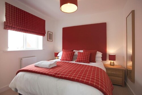 DBS serviced Apartments - The Mews