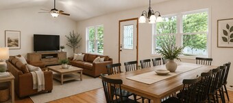 3-bedroom house in Decorah: Sleeps 12, hot tub, close to river and bike trails