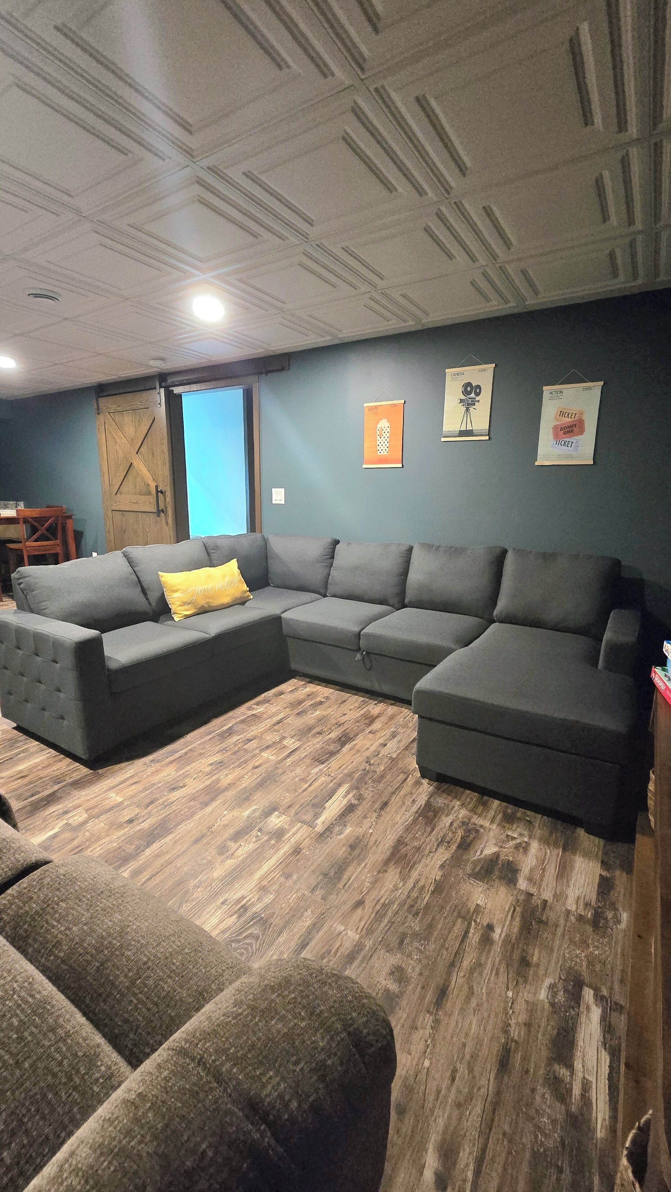 3-bedroom House In Decorah: Sleeps 12, Hot Tub, Close To River And Bike Trails - Decorah, IA