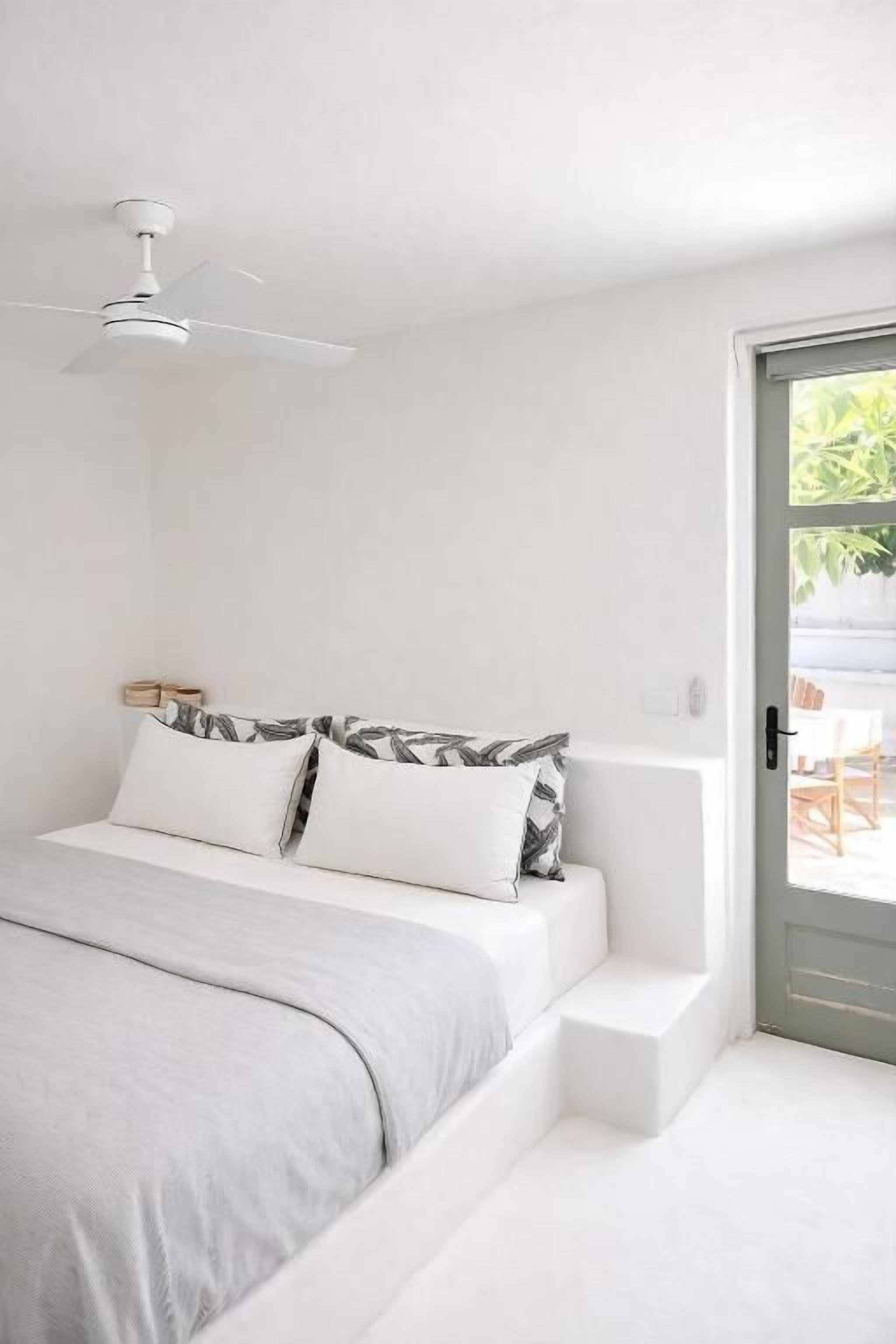 Luxury-Doppelzimmer, Terrasse, Gartenblick | Zimmersafe, kostenloses WLAN