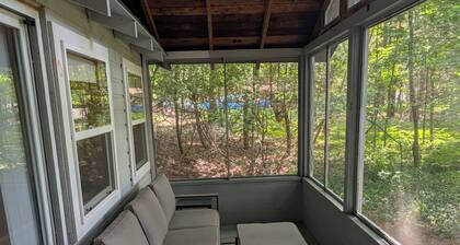 NEW! Jack-in-the-Pulpit - Cute and Cozy Cabin with Woodsy Nature Vibes! Includes Firepit Area, Grill, and Window A/C Unit! Perfect Getaway Location for Family and Friends!