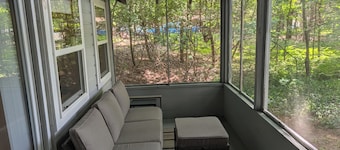 NEW! Jack-in-the-Pulpit - Cute and Cozy Cabin with Woodsy Nature Vibes! Includes Firepit Area, Grill, and Window A/C Unit! Perfect Getaway Location for Family and Friends!