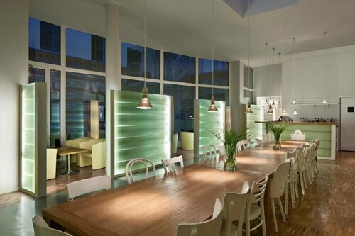 Hotel 38 