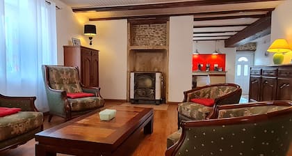 Charming country cottage near Verdun (11 guests max)