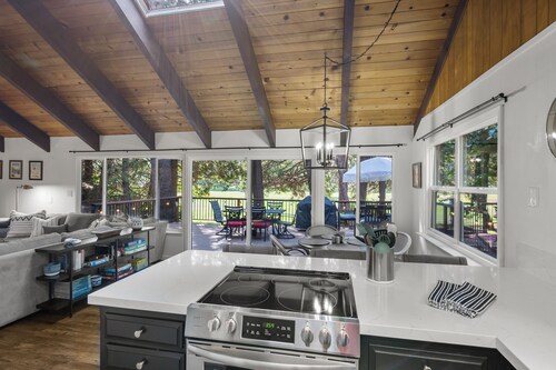 Sequoia Meadow | Fairway Views & BLS Amenities