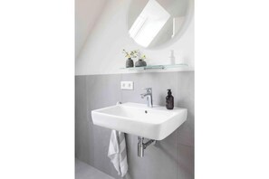 Bathroom - Vrbo Property (Sankt Peter-Ording)