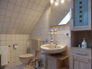 Bathroom - Vrbo Property (Seeburg)