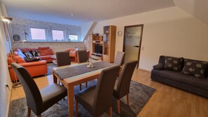Living area - Vrbo Property (Seeburg)
