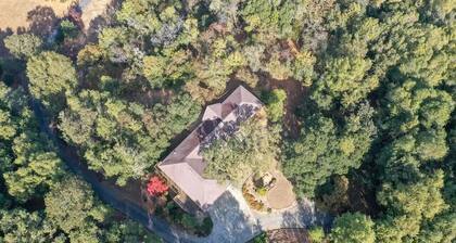 Private Hilltop Home with a Sauna and Scenic Views