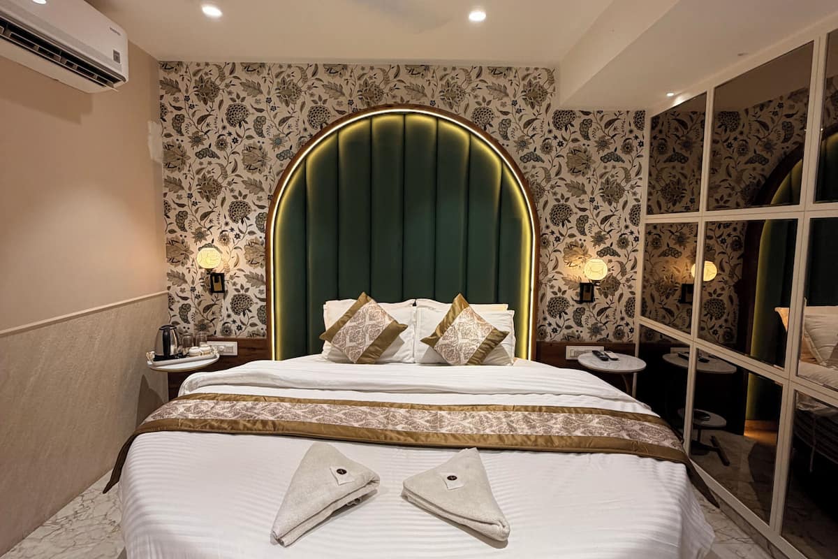 Premium Double Room | Free WiFi, bed sheets