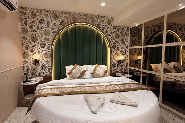 Premium Double Room | Free WiFi, bed sheets