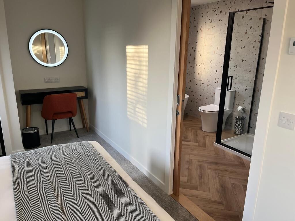 1 slaapkamer, een strijkplank/strijkijzer, wifi, beddengoed