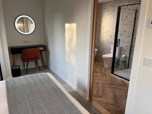 Birch Tree Lodge - Luxurious Lodge on the NC500 - Thrumster Lodges