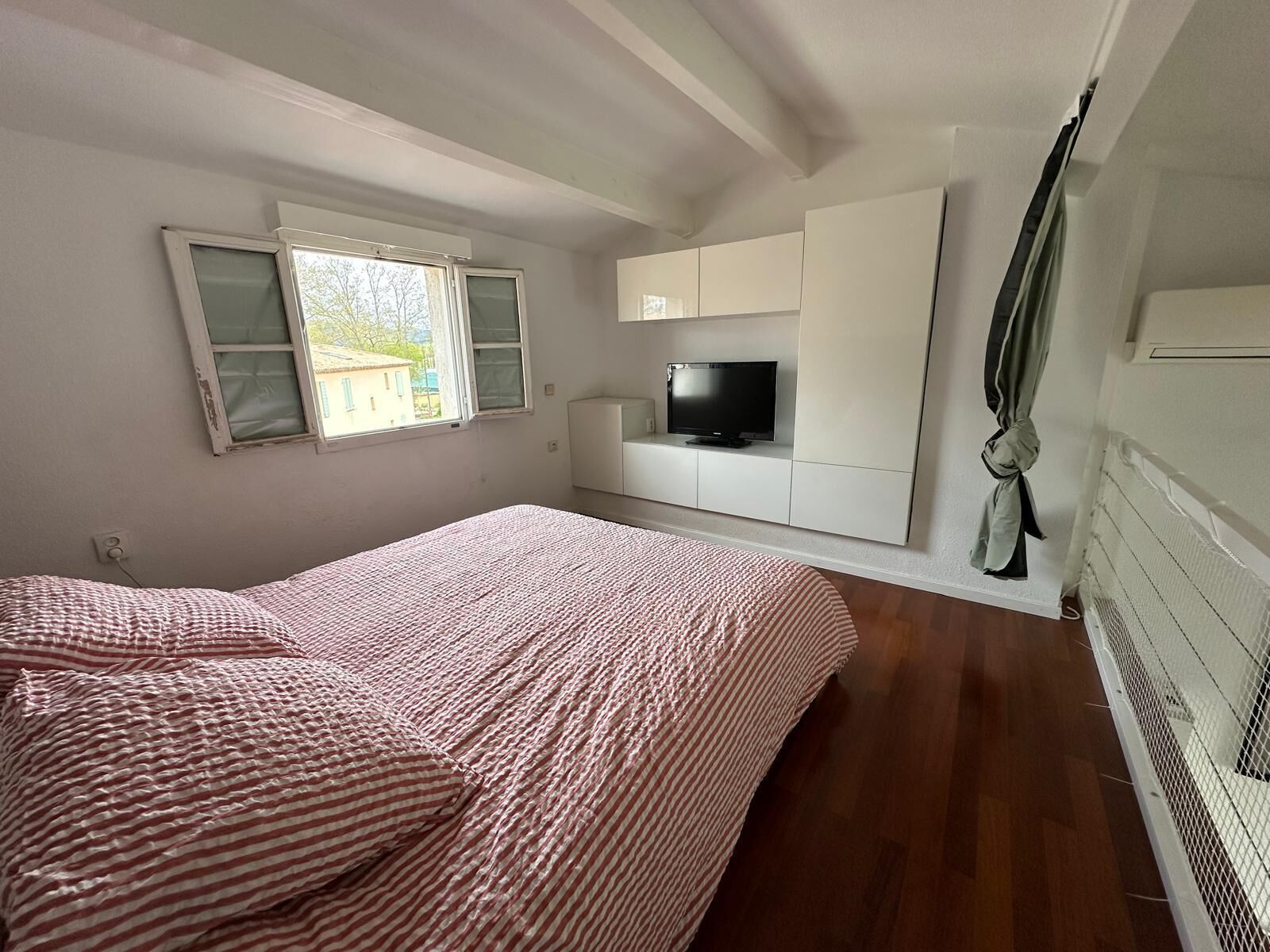 2-room Apartment With Lagoon Views - Grimaud