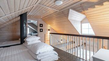 Cabin, 2 Bedrooms, Mountain View | Iron/ironing board, free WiFi
