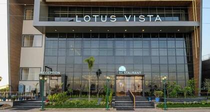 Hotel Lotus Vista
