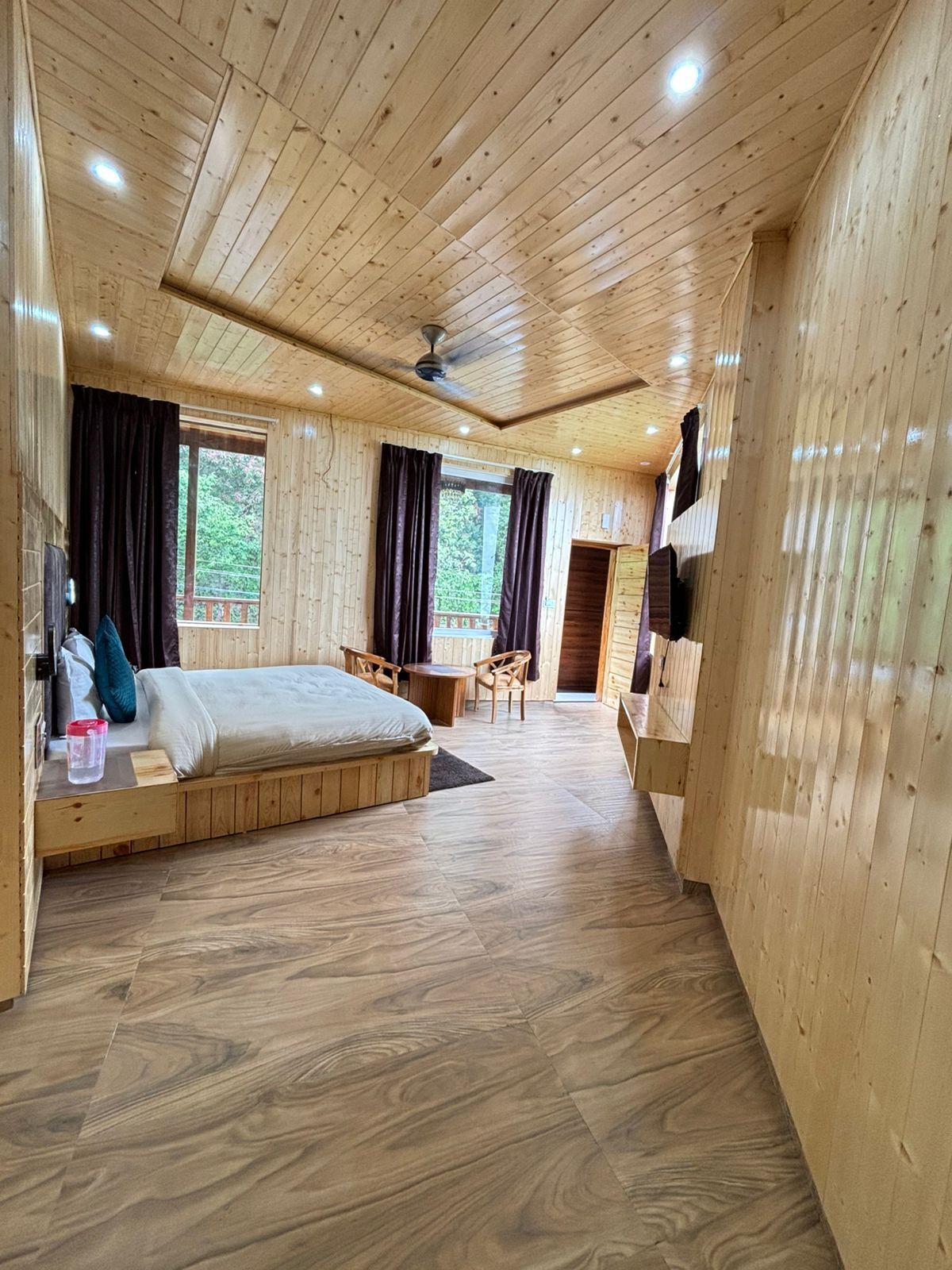 Superior Room, Mountain View