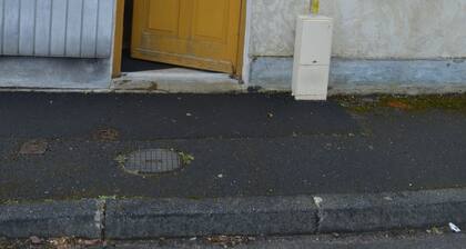 Studio apartment in a historic house, 5 minutes from Port Guillaume—ideal for a couple