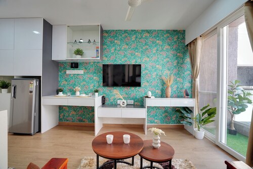 Entire room in viman nagar- near Pune Airport.