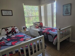 3 bedrooms, iron/ironing board, free WiFi, bed sheets