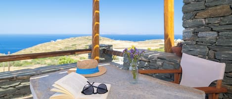 Deluxe Suite with Sea View , Ninemia | Terraço/pátio