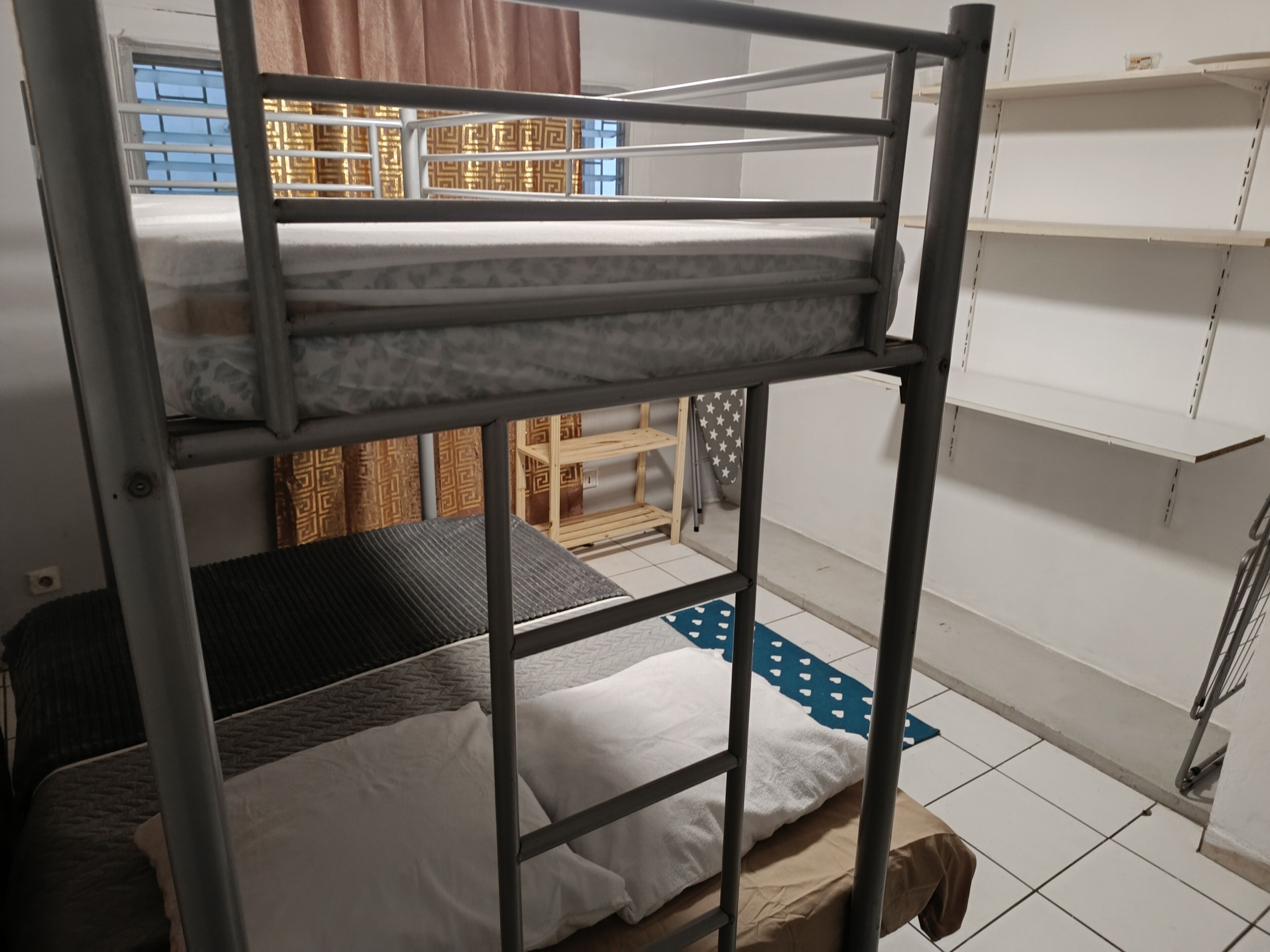 2 bedrooms, iron/ironing board, Internet, bed sheets