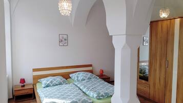 Standard Condo, Hill View | Hypo-allergenic bedding, free WiFi, bed sheets