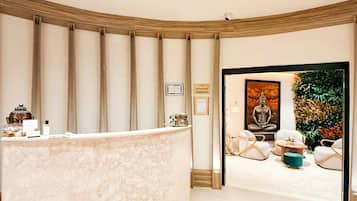 Sauna, bilik wap, perkhidmatan urut