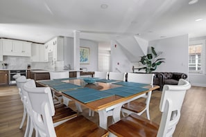 Dining - Downtown Lewes on 2nd Street - #104 - 2nd floor apartment (Lewes)