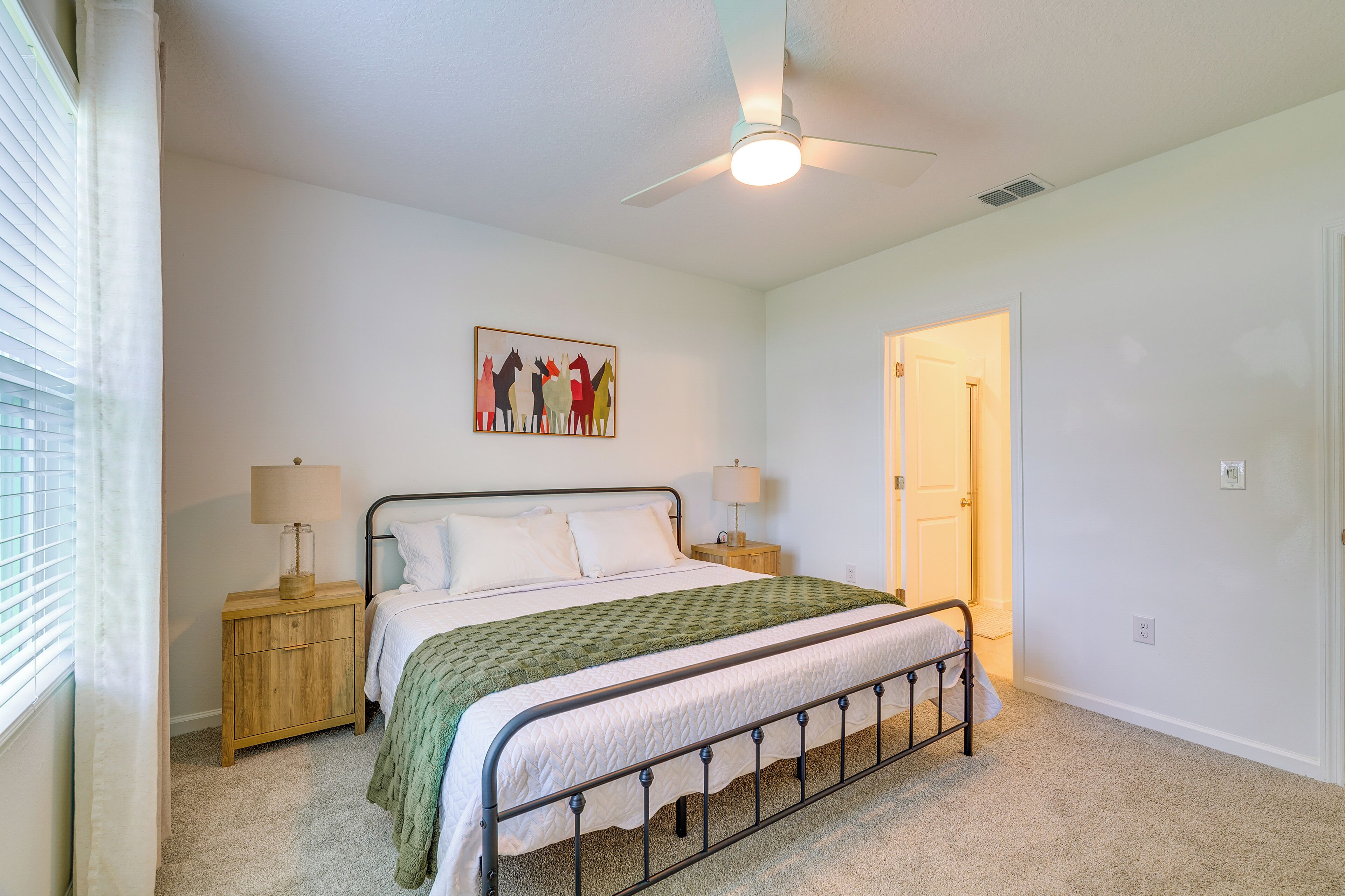 House (3 Bedrooms) | Interior