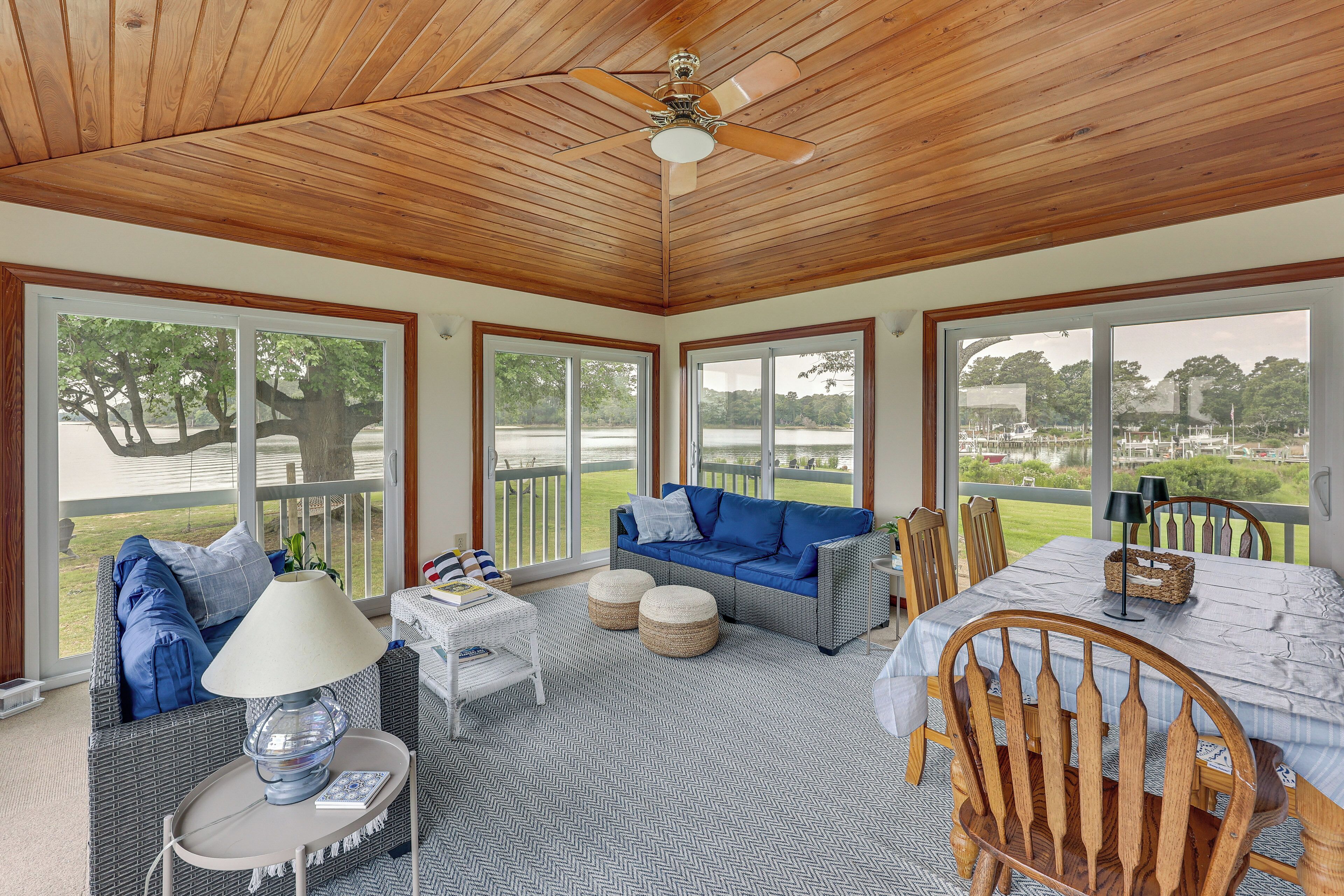 House (5 Bedrooms) | Interior