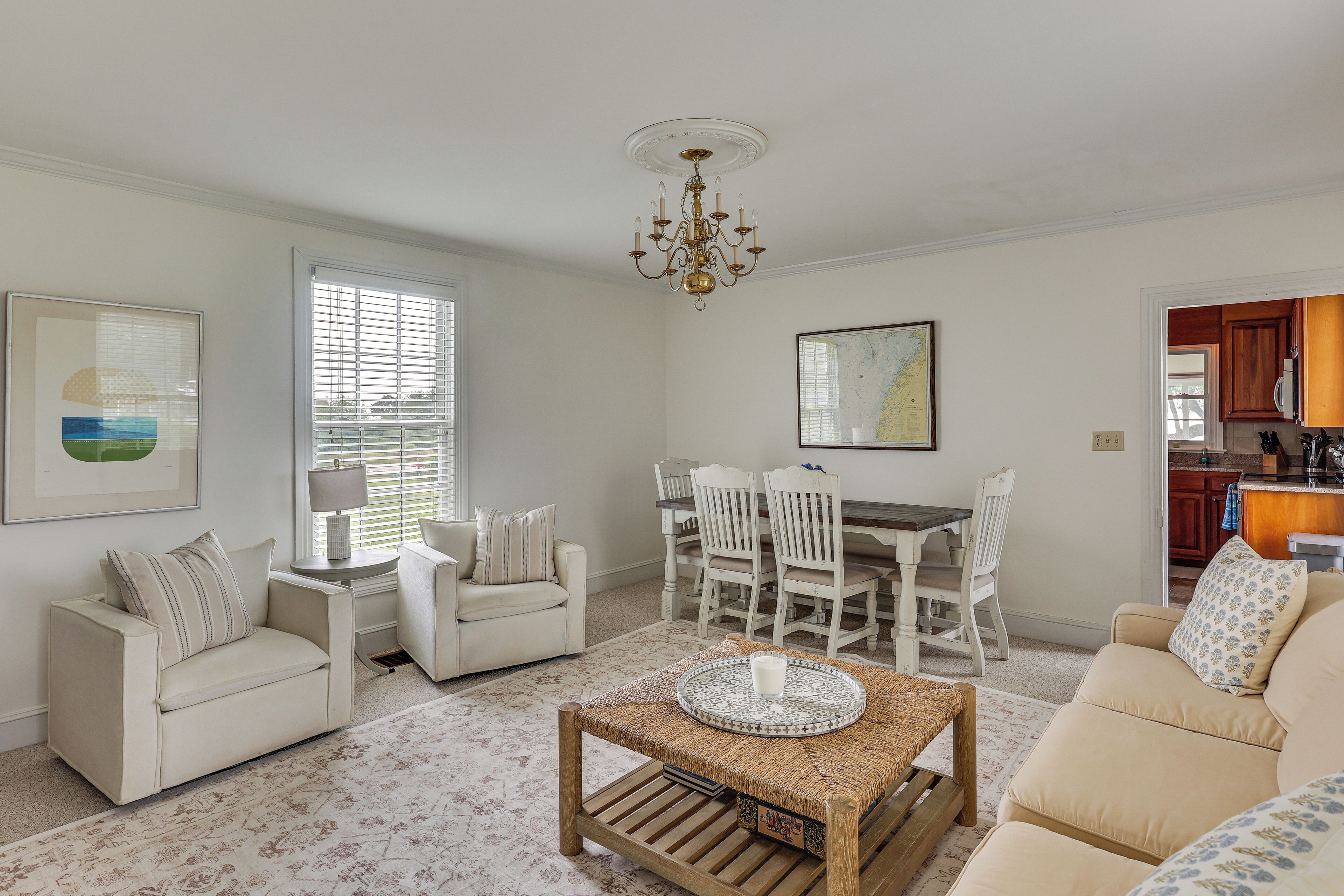 House (5 Bedrooms) | Interior