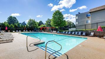 Apartment (2 Bedrooms) | Front of property
