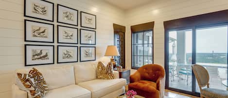House (5 Bedrooms) | Interior