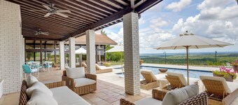 Stunning Views! Luxurious & Secluded Glen Rose Gem