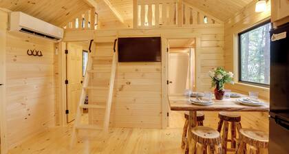 Stunning Views! 3-cabin Retreat on 400-acre Farm