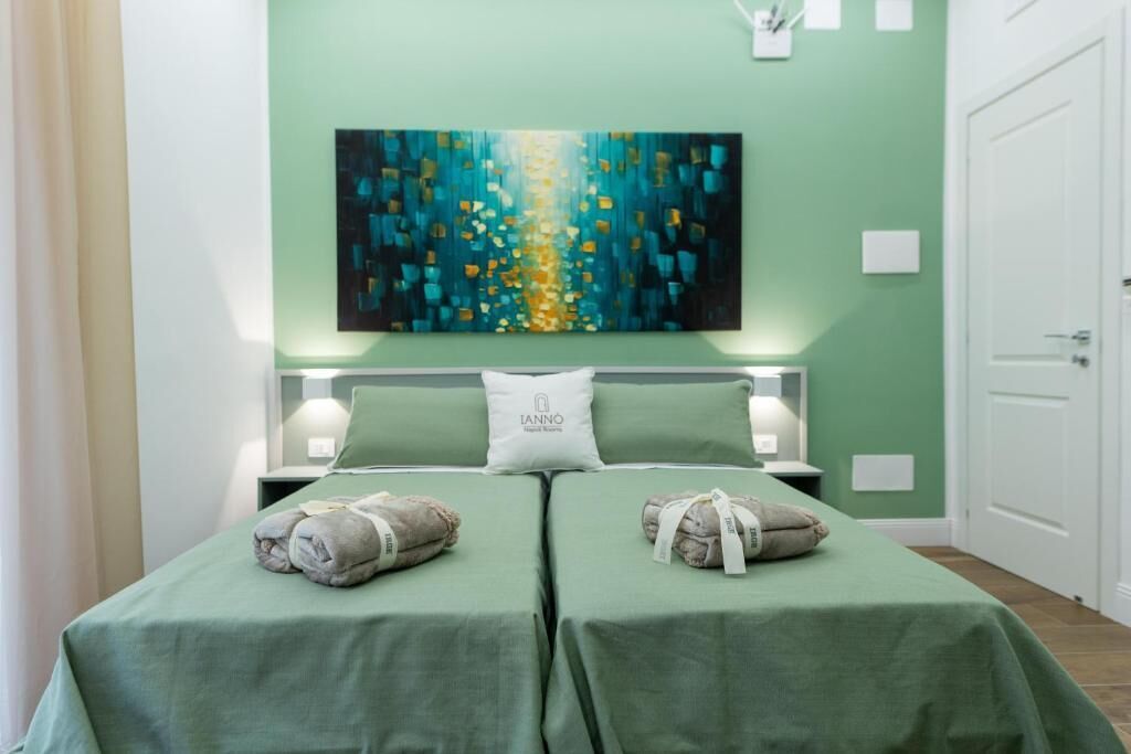 Habitación Deluxe con 1 cama matrimonial o 2 individuales, balcón, vista a la ciudad