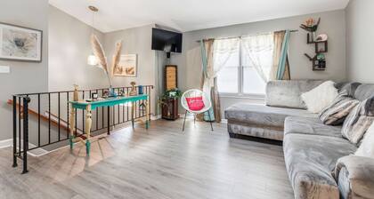 Lusby 5BD Family Home With Private Beach Access