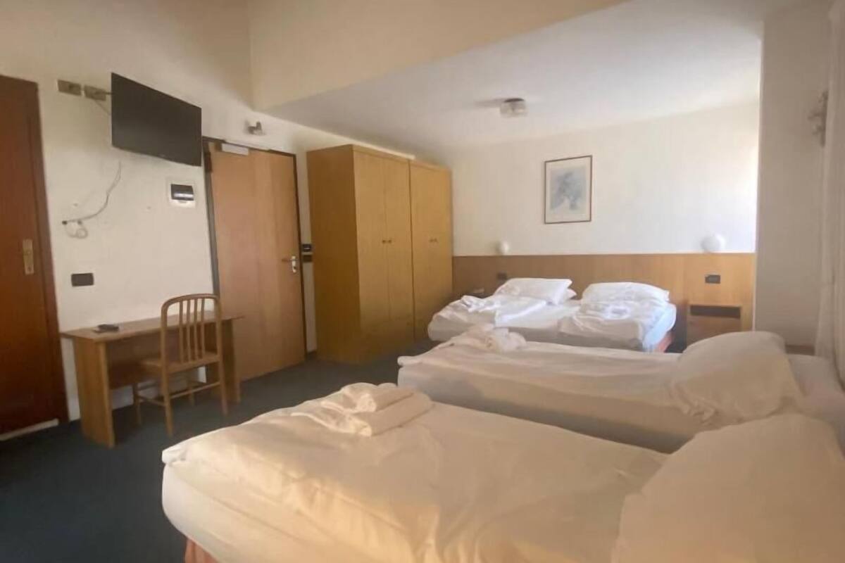 Chambre Quadruple Familiale, balcon, vue montagne