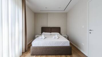 WiFi, bed sheets