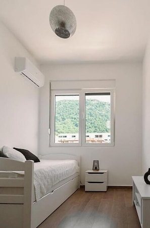 3 habitaciones, tabla de planchar con plancha y wifi gratis 