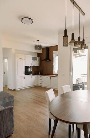 Dining - Modern 3 Bedroom Apartment in Quiet Budva with 2 Balconies (Budva)
