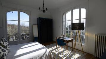 5 chambres, fer et planche à repasser, Wi-Fi gratuit, draps fournis