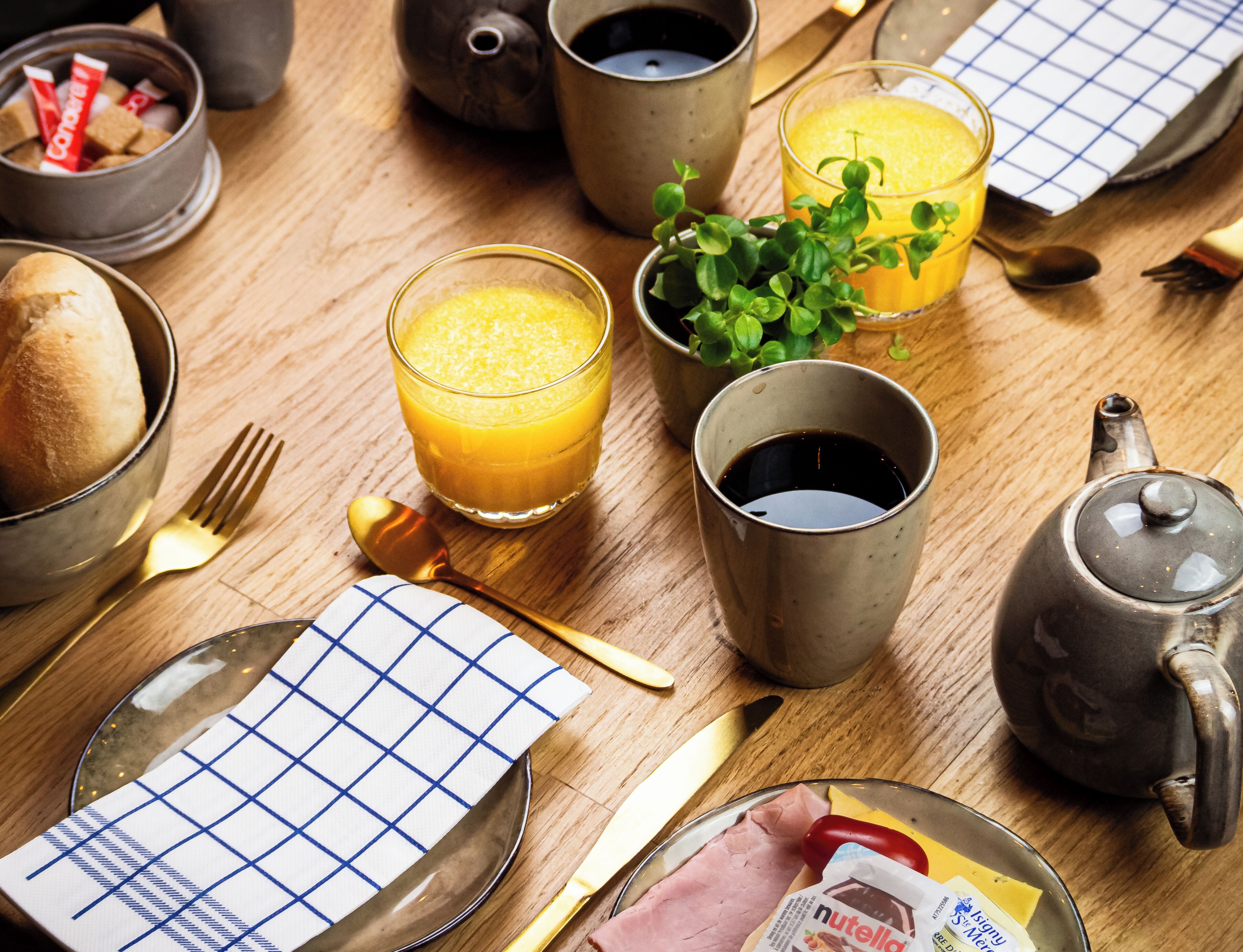 Kontinental frukost varje dag mot avgift