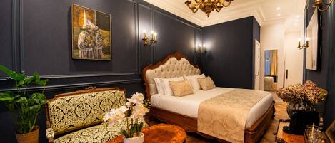 Egyptian cotton sheets, premium bedding, pillowtop beds, minibar