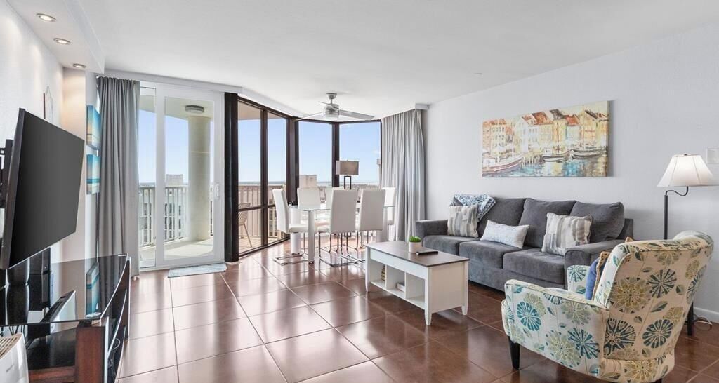 Apartment, 2 Bedrooms | Living area
