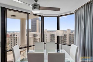Apartment, 2 Bedrooms | Dining - Beachfront 2br 11th Floor Views, Saida Royale Spi 2 Bedroom Apts (South Padre Island)
